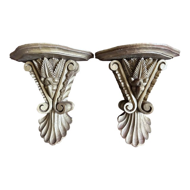 Pair of 18th Century Italian Neoclassical Gold Gilt Carved Wood Brackets Wall Mount Shelves For Sale