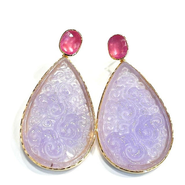 Contemporary Bochic “Orient” Red Ruby & Lavender Jade Earrings set in 18K Gold & Silver For Sale - Image 3 of 7
