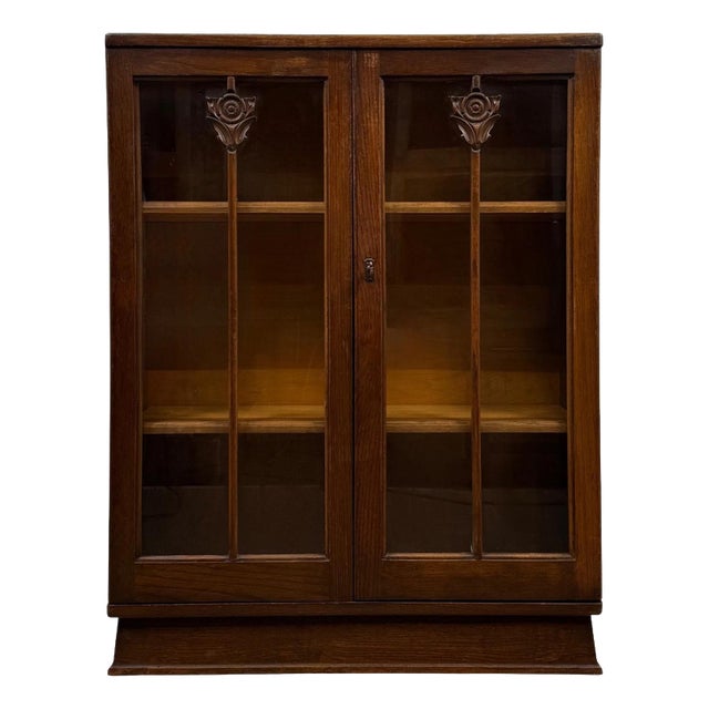 Early 20th Century Antique English Edwardian Oak Display Cabinet For Sale