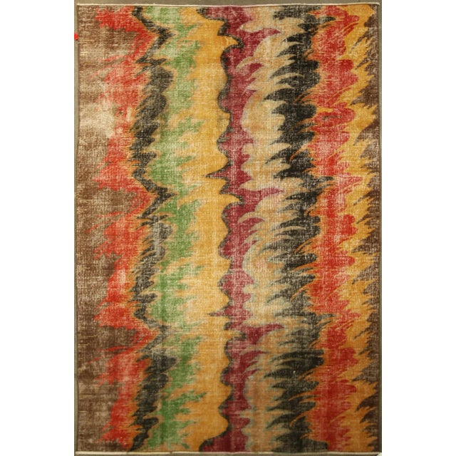 Contemporary Geometric Red and Yellow Multicolor Wool Rug - 4′8″ × 7′10″ For Sale In New York - Image 6 of 6