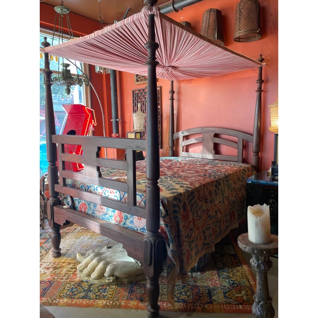 Brown Early 20th Century Anglo Indian Rosewood Bed For Sale - Image 8 of 11