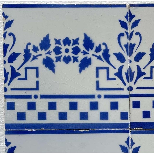 Earthenware - Set of 31 tiles. Portuguese, 20th century. Dimensions: 14x14 cm.