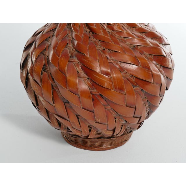 Early 20th Century Japanese Taisho/Showa Woven Bamboo Ikebana Vase For Sale - Image 11 of 15
