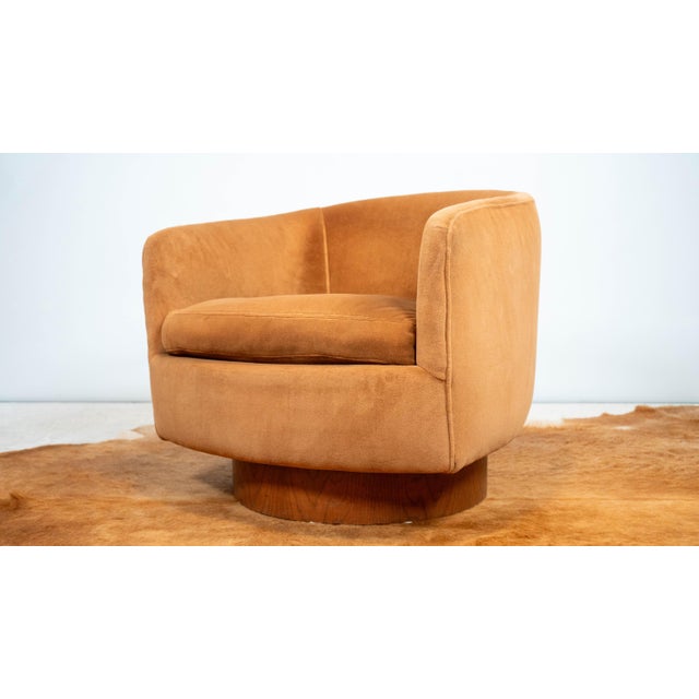 1970s Milo Baughman for Thayer Coggin Attr. Swivel and Tilt Chair, Unmarked For Sale - Image 11 of 14