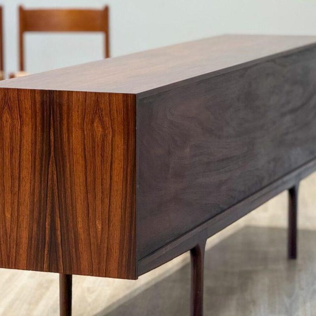 Long Sideboard in Rosewood by Tom Robertson for McIntosh For Sale - Image 14 of 15