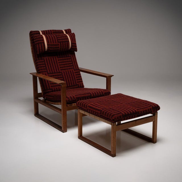 Set of The Runner Chair and Foostool attributed to Børge Mogensen for Frederica Stolefabrik, 1950s For Sale - Image 16 of 16