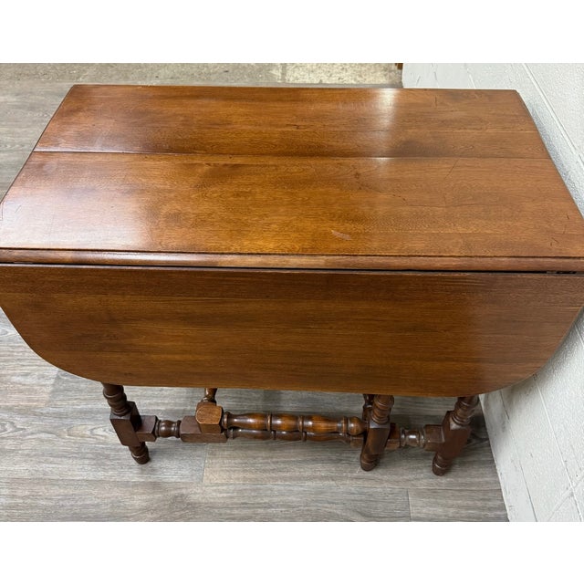Antique 1920s Colonial Revival Solid Maple Gateleg Drop Leaf Dining Table For Sale - Image 16 of 16