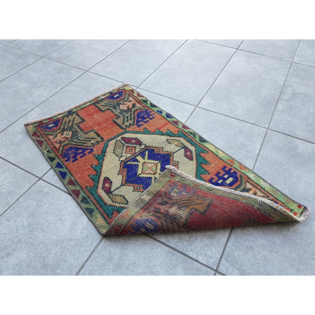 This is a vintage Turkish handwoven Anatolian OUSHAK rug. We collect Vintage rugs from Anatolia, which is the eastern part...