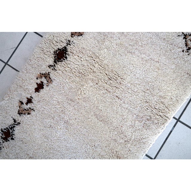 1970s Handmade Vintage Moroccan Berber Rug 2.2' X 4.5' For Sale - Image 10 of 12