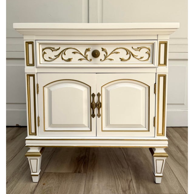 1970s Thomasville Nightstand Newly Refinished in White With Hand-Painted Gold Details For Sale - Image 11 of 12