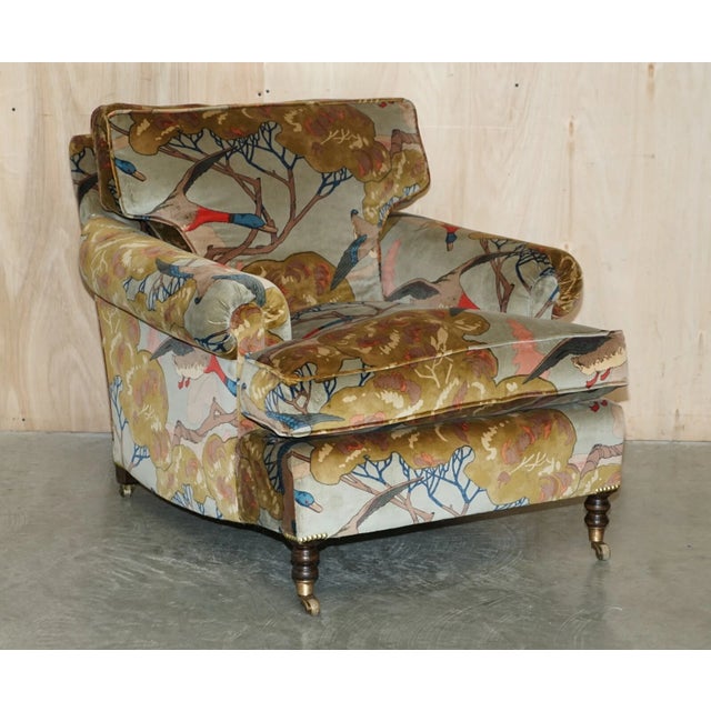 An absolutely stunning, ultra-luxury 3-piece living room seating set by the prestigious British maker George Smith....