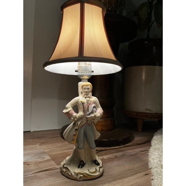 Antique White Vintage Colonial Figurine Lamp For Sale - Image 8 of 18