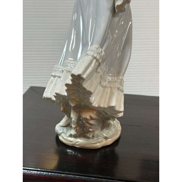 Lladró Spring Breeze Porcelain Figurine, Signed For Sale - Image 12 of 12