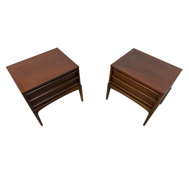 Mid-Century Modern Lane Rhythm Walnut Nightstands - Set of 2 - Refinished! For Sale In Philadelphia - Image 6 of 11