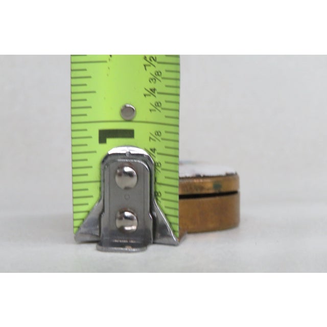 Porcelain White and Gold Floral Small Pill Box For Sale In Miami - Image 6 of 10