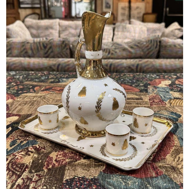 Empire style liqueur set, fly motif - Imperial House, 20th century - Jug H=23cm D=13cm Tray L=26.5cm W=10.5cm