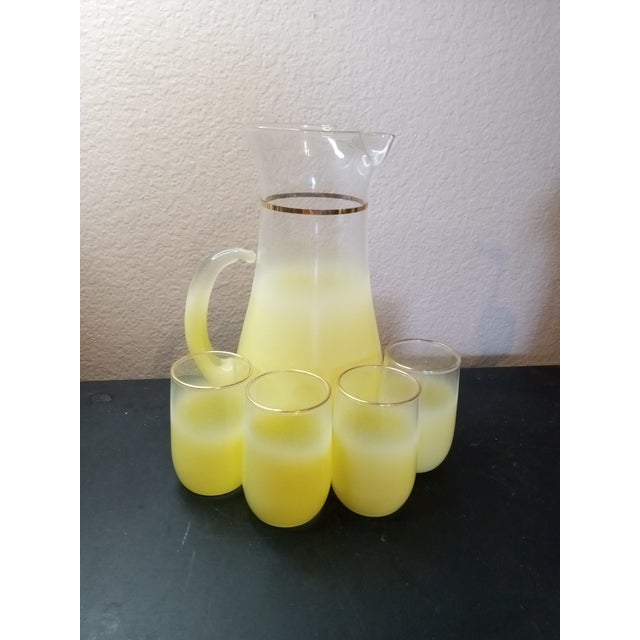 1960s West Virginia Glass Blendo Lemonade Pitcher and 4 Glass Set For Sale In Dallas - Image 6 of 6