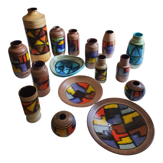 Mid-Century Black, Blue, Orange and Yellow Vetrata Vases and Bowls by Aldo Londi for Bitossi, Italy, Set of 16 For Sale