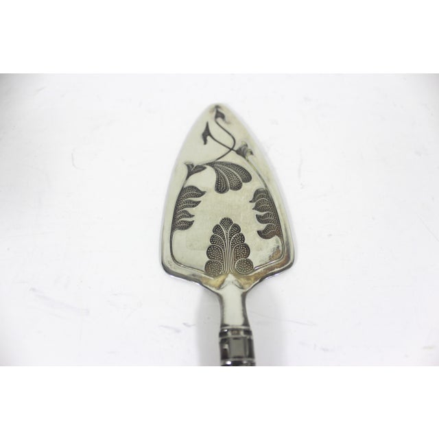 Silver Early 20th Century Silver Mayell Cake Server Silver Plate Serving Piece Made in England For Sale - Image 8 of 11