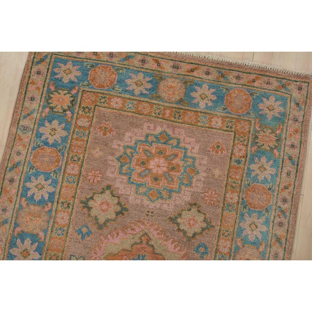Kazak Runner 2’8” X 7’9” Pink Wool Tribal Hand-Knotted Oriental Rug For Sale In Philadelphia - Image 6 of 12