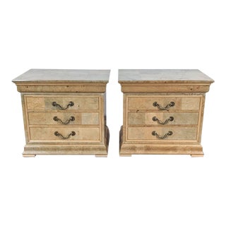 1990s Vintage Pair of Henredon Charles X Light Burlwood Nightstands For Sale