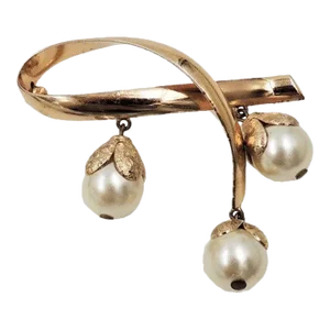 Vintage 1950s Signed Napier Big Faux-Pearl Brooch