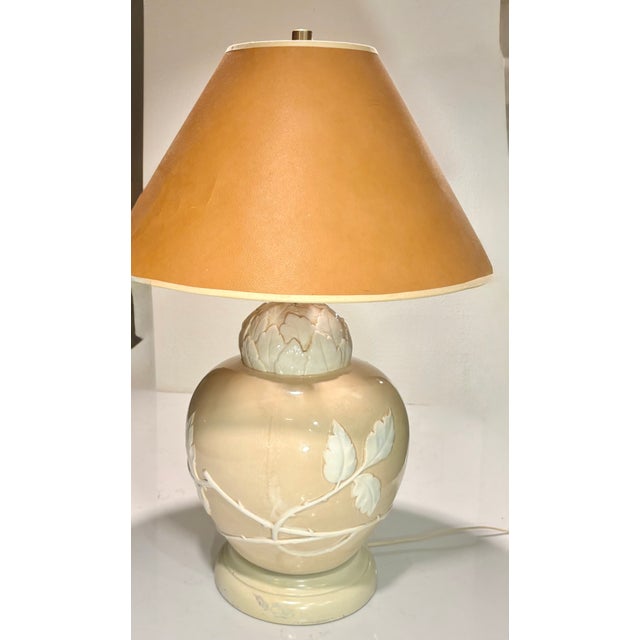 Metal Mid-Twentieth Century Creme and White Ceramic Table Lamp For Sale - Image 7 of 12