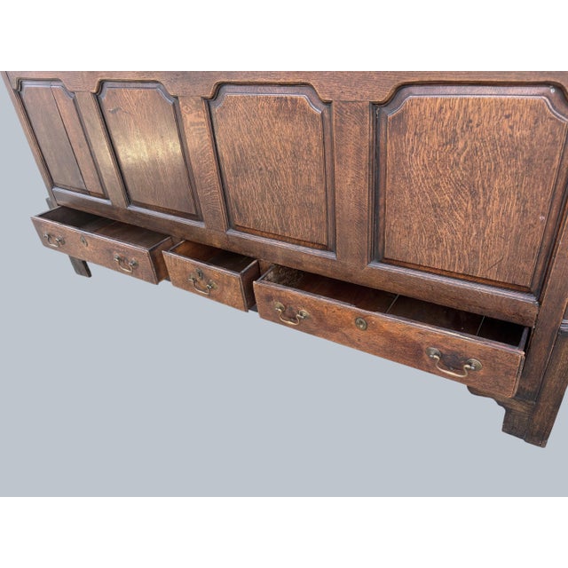 18th Century A Substantial Period Oak Linen Cabinet / Armoire c.1780 For Sale - Image 5 of 9