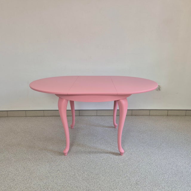 Mid-Century Modern Mid-Century Round & Extendable Pink Dining Table, 1950s For Sale - Image 3 of 13