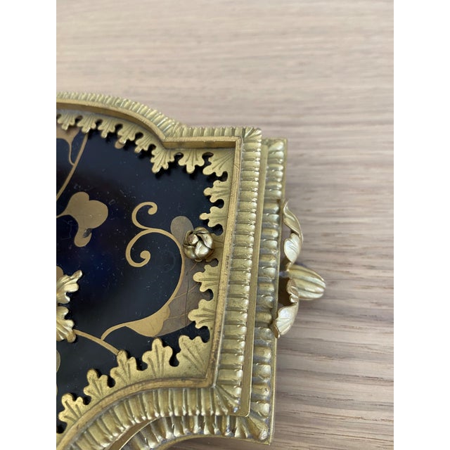 French Vintage Imari French Inkpot and Pen Holder For Sale - Image 3 of 7