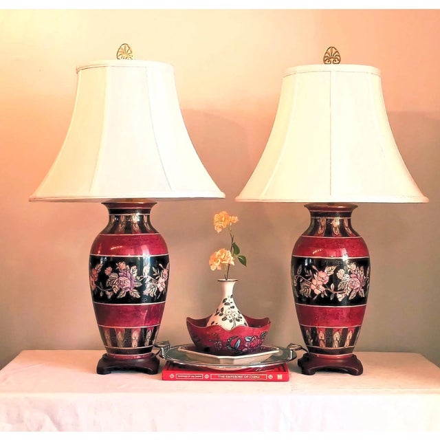 Chinoiserie 1980s Wescal Lamp Company Burgandy and Black Chinoiserie Table Lamps Set of Two W/ Imperial Pagoda Shades For Sale - Image 3 of 17