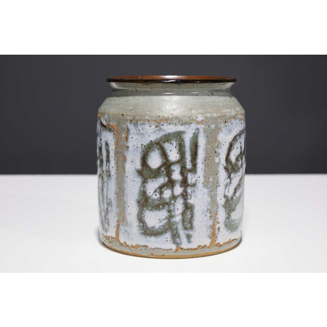 Mid-Century Modern Circular Ceramic Vase by Albert Green (1914 - 1994) For Sale - Image 3 of 9