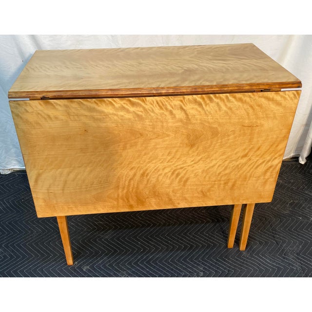 Curly/Tiger Maple Pennsylvania Bench Made Vintage Double Gate Leg Table For Sale - Image 18 of 18