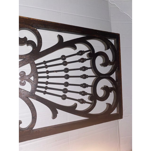 Late 19Th Century Original Salvaged Chicago Varnished Oak Wood Asymmetrical Wall-Mount Victorian Fretwork For Sale - Image 4 of 11