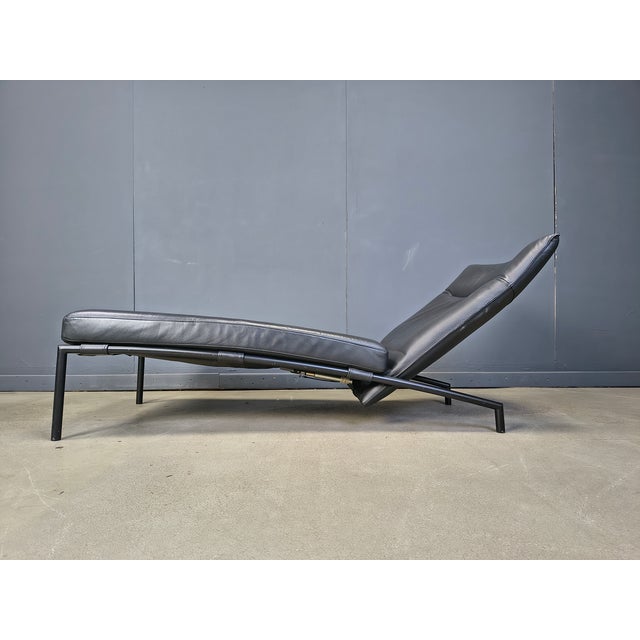 1990s Vintage Black Leather Chaise Longue by Peter Mally for COR, 1990s For Sale - Image 5 of 12