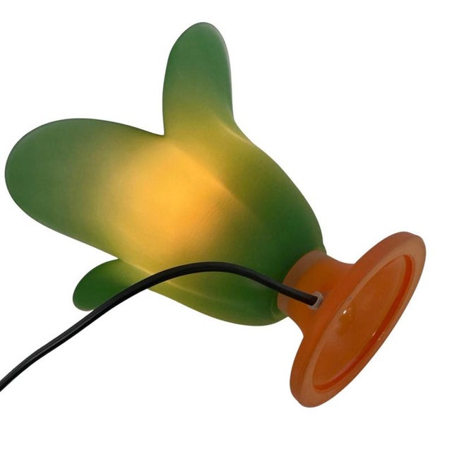 Postmodern Glass Tullip Table Lamp in Green and Orange from Vandeheg, Netherlands For Sale - Image 3 of 6