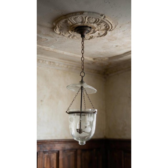 Traditional 19th Century Anglo-Indian Style Etched Glass Bell Jar Hundi Lantern. For Sale - Image 3 of 12