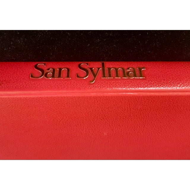 The book is absolutely beautiful in content and its cover. Prior to acquiring this book, I did not know of the existence...