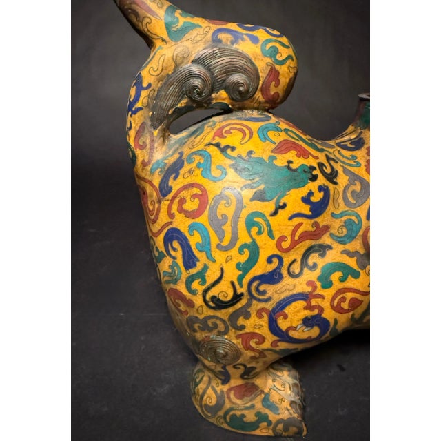 Early 20th Century Pair Of Chinese Cloisonne Enamel Foo Lion Censers For Sale - Image 9 of 10