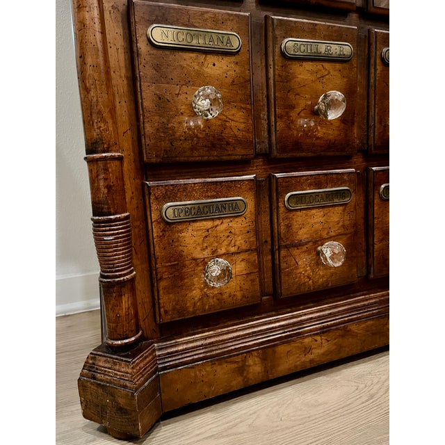 1970s 1970s Pulaski Apothecary Collection Cambridge (3) Drawer Dresser, Attributed For Sale - Image 5 of 10