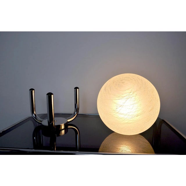 1970s Italian Sphere Table Lamp by Gaetano Sciolari for Sciolari, 1970s For Sale - Image 5 of 8