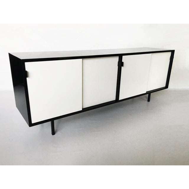 Mid 20th Century Free-Standing Lacquered Credenza Designed by Florence Knoll, 1950s For Sale - Image 5 of 10