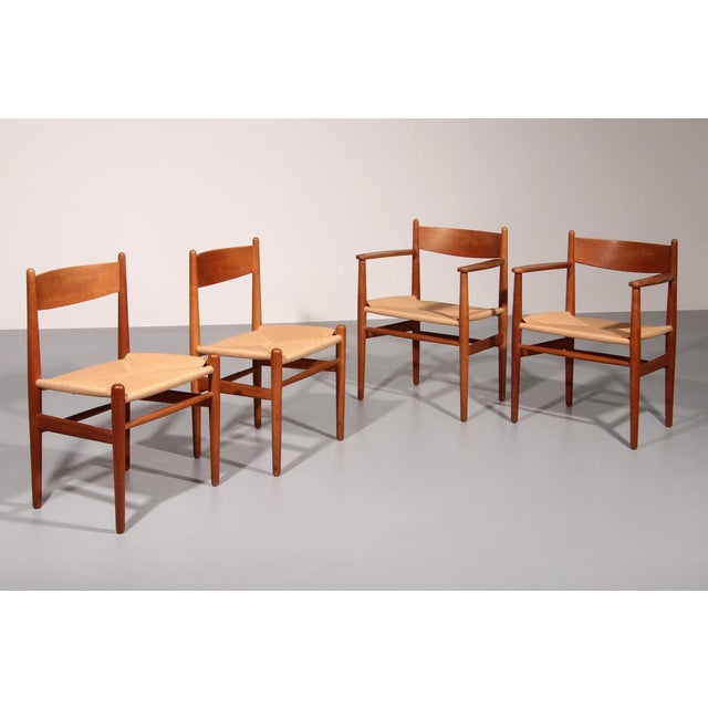 The dining chair by Hans J. Wegner is made with great attention to detail in a simple and functional design. This design...