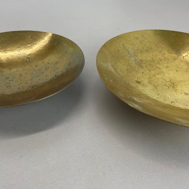 Bauhaus Brass Shell Plates from Hayno Focken, Germany, 1950s, Set of 2 For Sale - Image 15 of 18