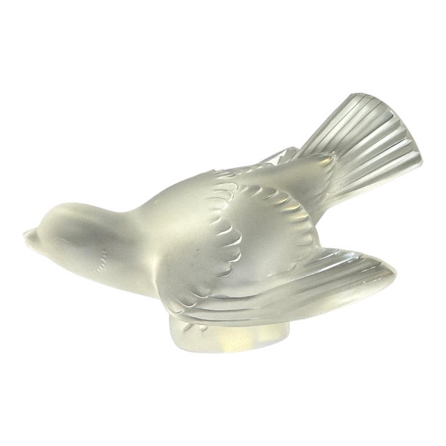 Late 20th Century Lalique France Frosted Crystal Sparrow "Coléreux" Angry Bird Figurine #11633 For Sale