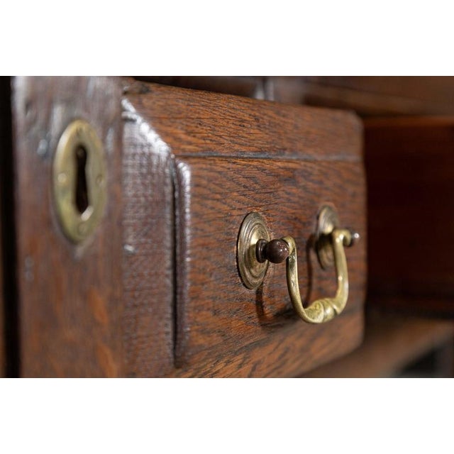 George III English Vernacular Oak Dresser Base, 1800 For Sale - Image 11 of 17