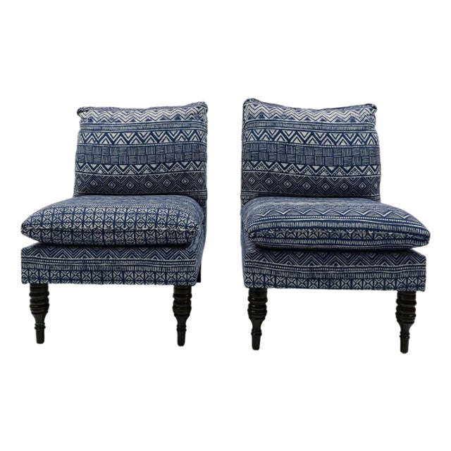Kathy Hilton's Personal Collection- Blue and White Armless Indoor/Outdoor Chair For Sale