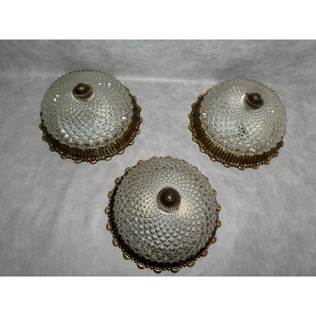Hollywood Regency Brass and Textured Glass Flush Mount Lights from Sciolari, Italy, 1970s, Set of 3 For Sale - Image 12 of 12