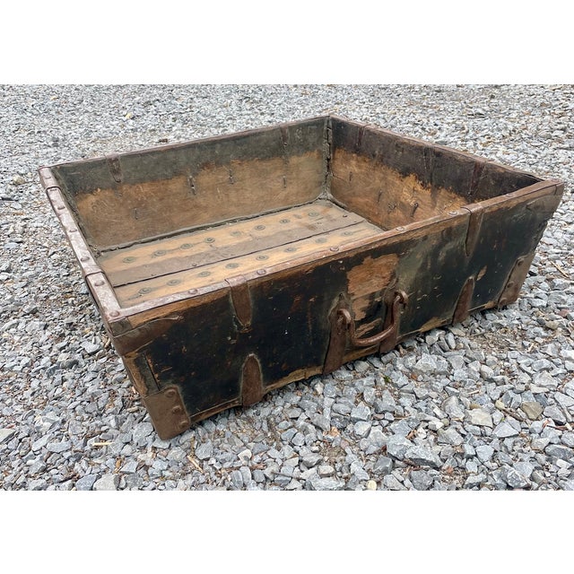 Rustic Early 19th Century English Rustic Oak Tray Box With Hand Forged Iron Handles For Sale - Image 3 of 15