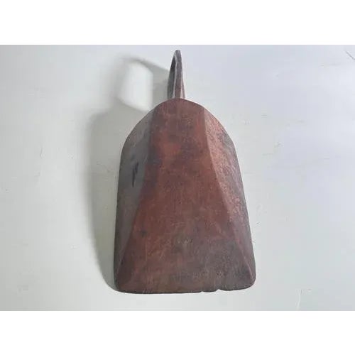 Hand-Carved Brown Grain Shovel, England, 19th Century For Sale - Image 5 of 9